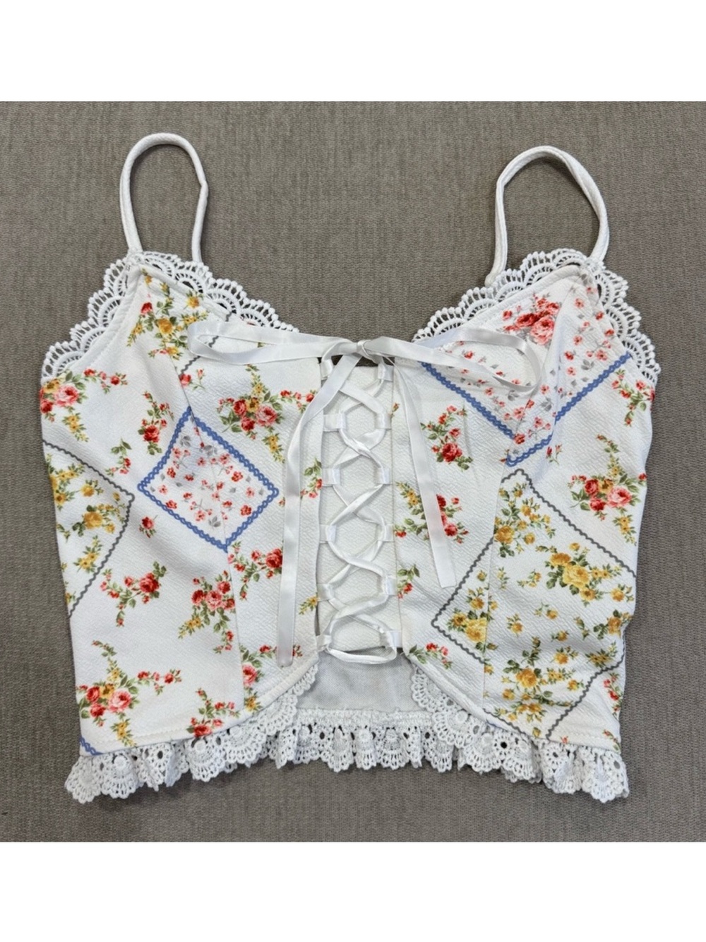 Patchwork Floral Lace-Up European Style Crop Top